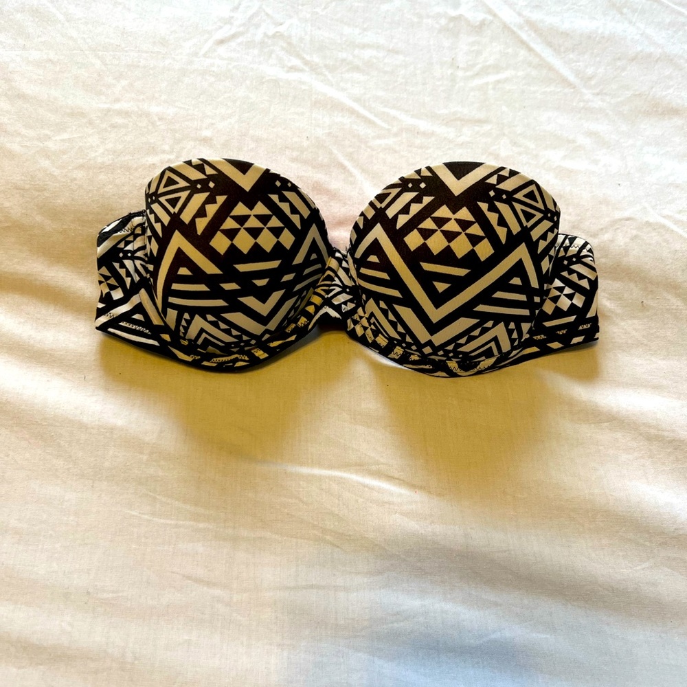 Strapless Geometric Black & White Bandeau Bra